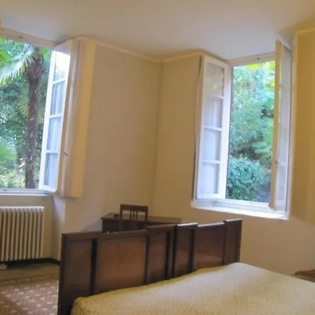 Apartment Mit Garten In Einem Alten Haus *